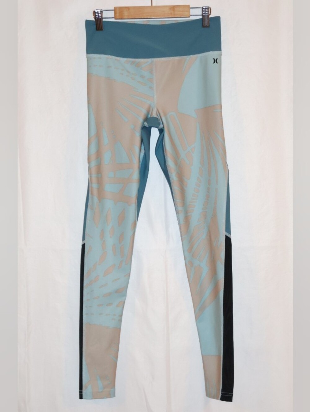 Hurley Palmer Hybrid Leggings-Ocean Bliss Colorway.